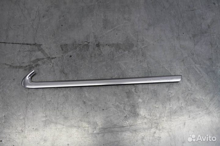 Молдинг стекла задней правой двери Audi A6(C7)