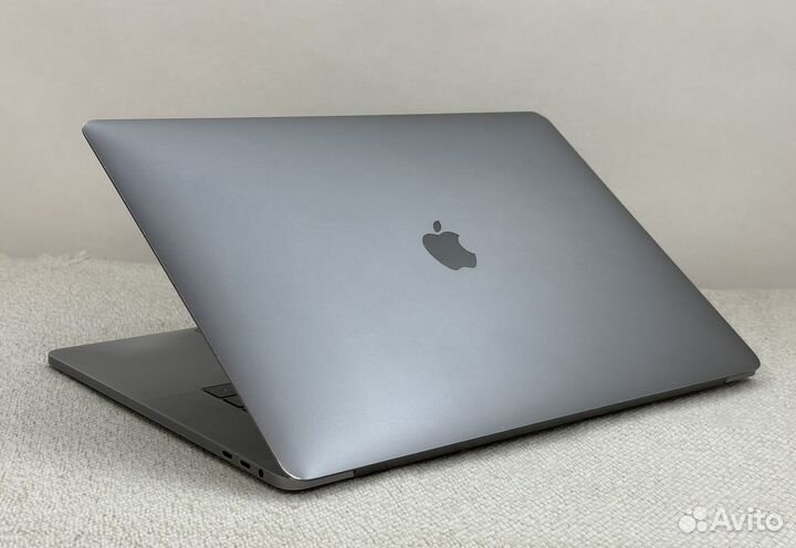 Macbook PRO 15 2016 с touch bar