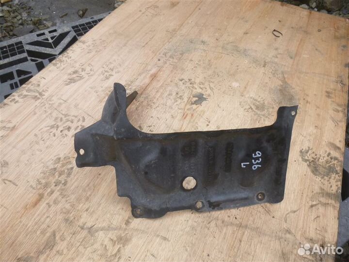 Защита двс передняя правая Toyota Rav4 ACA21