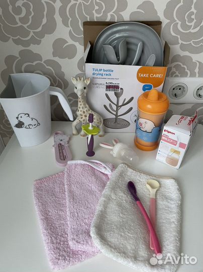 Аксессуары для кормления и купания малыша