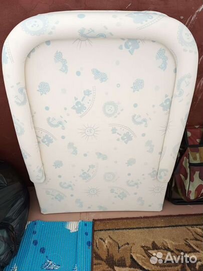 Пеленальная доска на кроватку