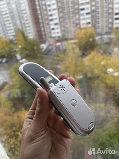 Motorola V180