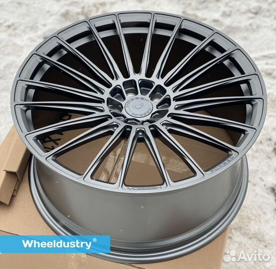 Кованые диски R20 Vossen Audi RS 7