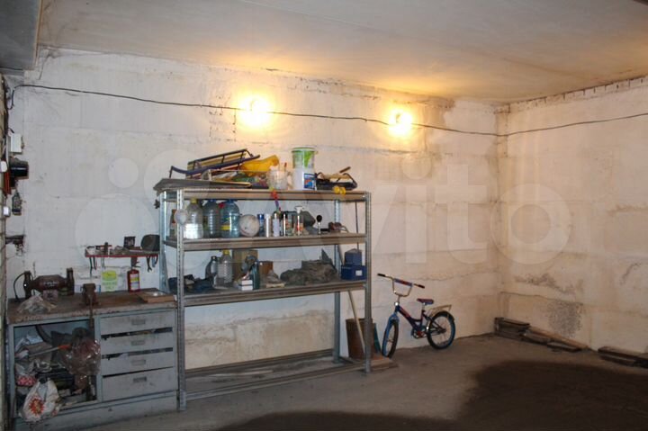 Гараж, > 30 м²