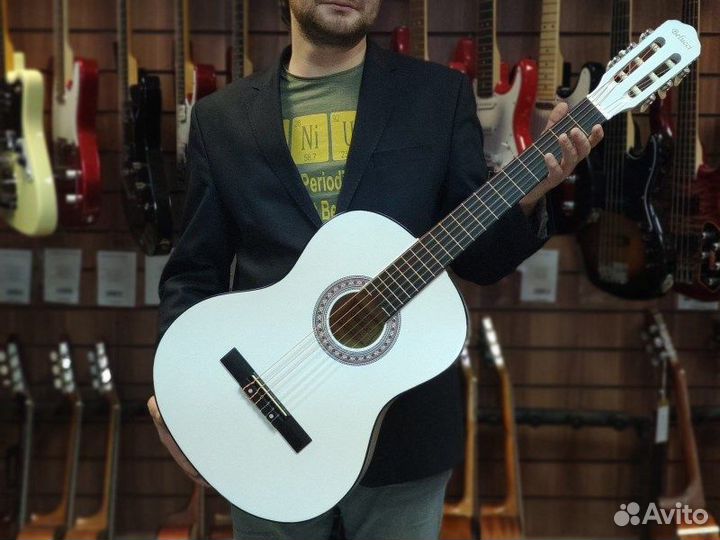 Классическая гитара Belucci + Аксессуары