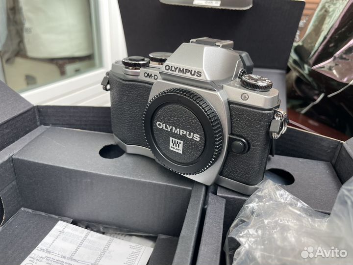 Фотоаппарат Olympus OM-D E-M10