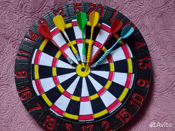 Дартс с дротиками