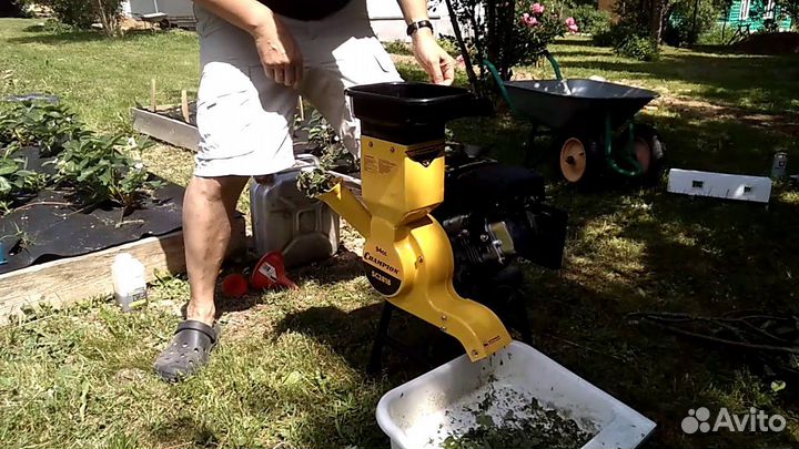 Измельчитель веток бензиновый Champion SC2818