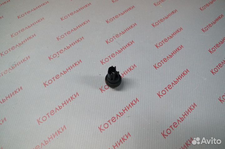 Nissan 49761-7P900 Датчик давления масла гур