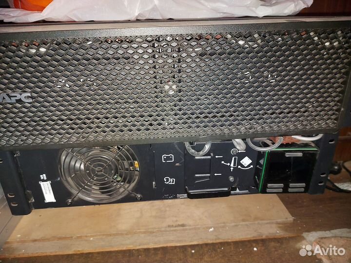 Источник бесперебойного питания ибп APC SRT5krmxli