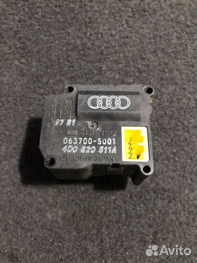 4D0820511A Моторчик заслонки печки Audi A8 D2 4.2