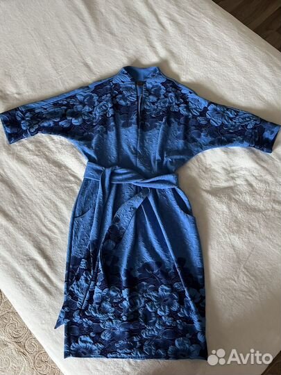 Платье с поясом