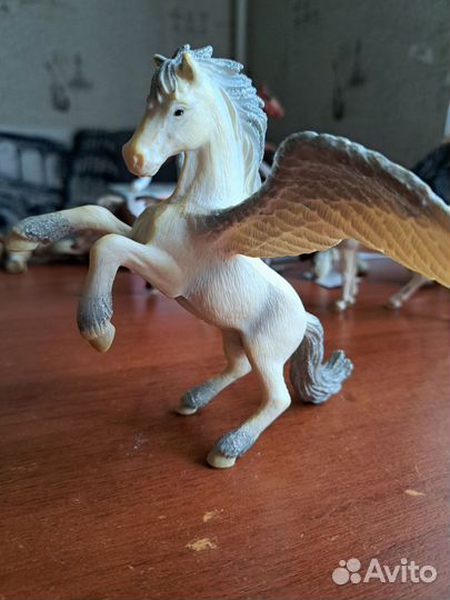 Лошадки Schleich и Collecta