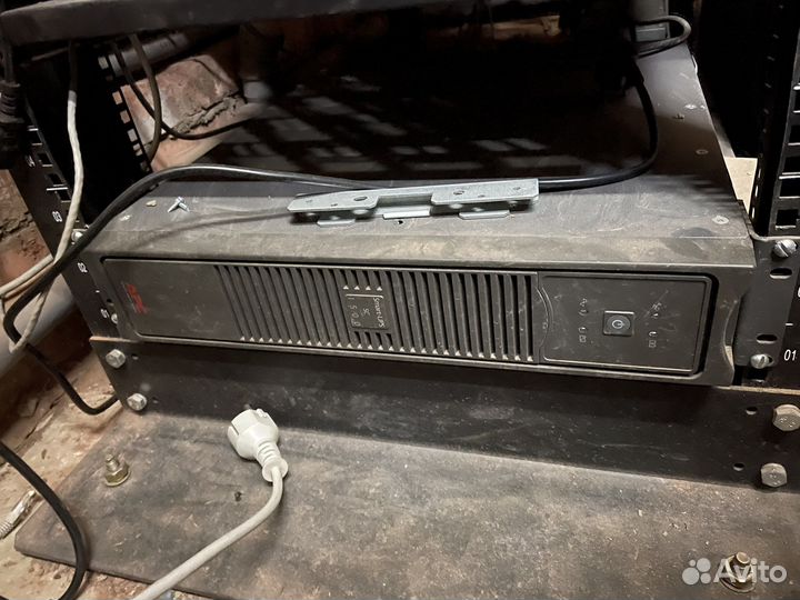 Ибп APC Smart-UPS SC1500