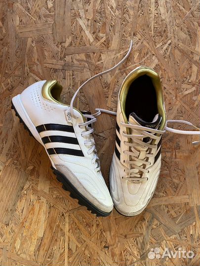 Сороконожки Adidas 11Nova