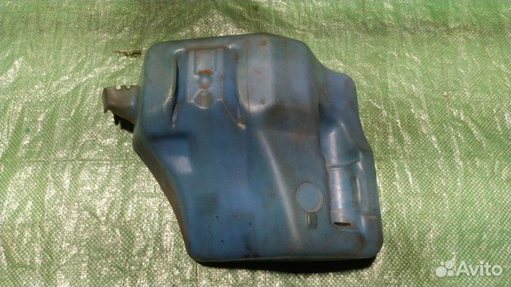 Бачок омывателя Volkswagen Passat B3 универсал