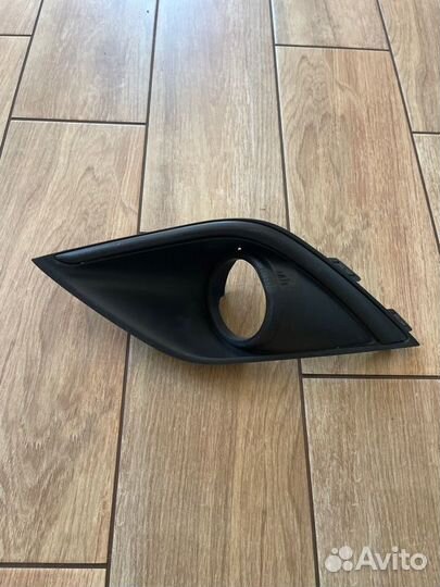 Накладка птф левая Mitsubishi Outlander 3 С 2015