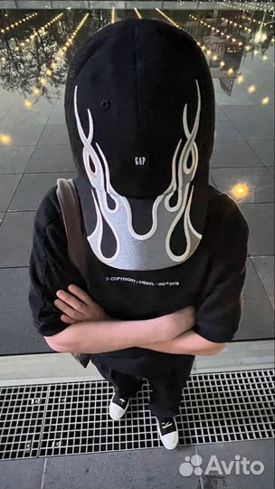 Кепка Yeezy Gap Balenciaga огонь