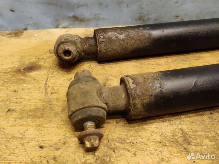 Амортизатор задний Mercedes W203 C203 4matic