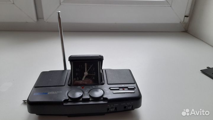 Приемник с часами-будильником, стерео