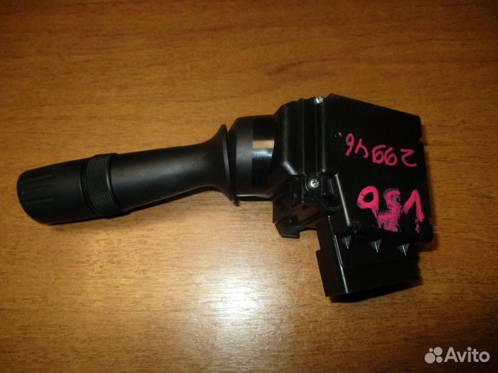 Переключатель стеклоочистителей Toyota Camry 50