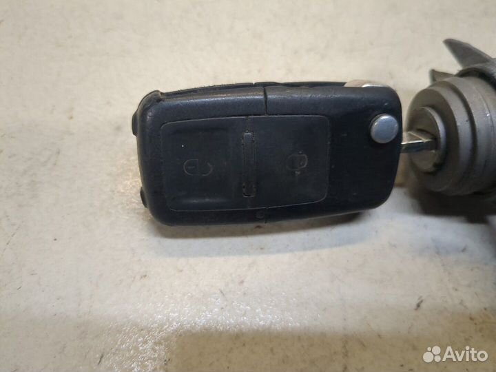 Замок зажигания Skoda Octavia Tour, 2003