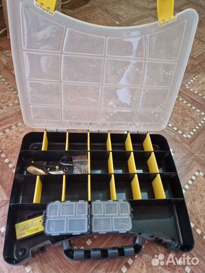 Ящик с крючками