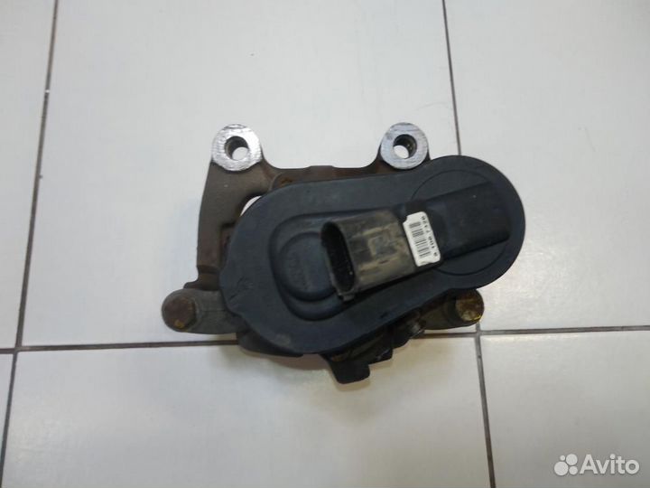 Суппорт задний левый Volkswagen Tiguan 5N1 2007-20