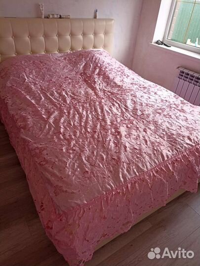 Покрывало с наволочками