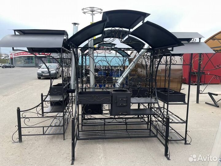 Кованые мангалы с крышей