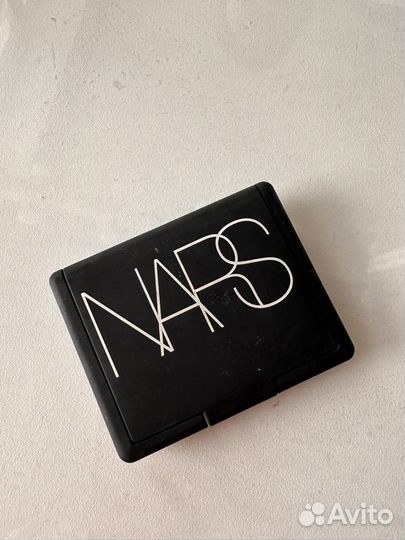 Тени для век