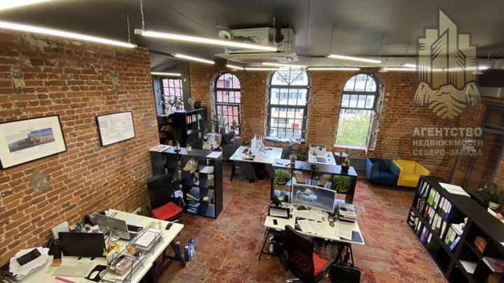 Офис с террасой, кухней и отдельным входом, 250 м2