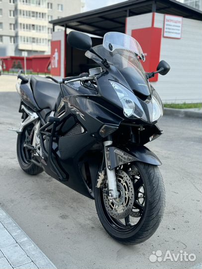 Мотоцикл Honda VFR800