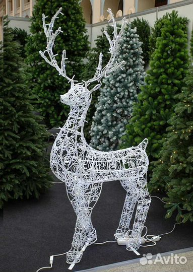Светящийся новогодний олень