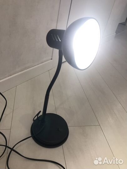 Лампа настольная