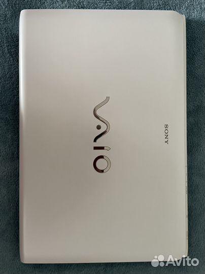Ноутбук Sony vaio SVE1512Q1RW