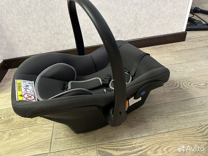 Коляска автолюлька