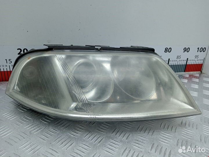 Фара передняя для Volkswagen Passat 5 GP
