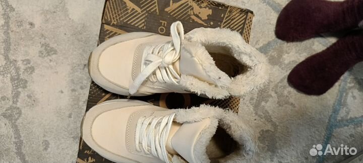 Кроссовки утеплённые демисезонные 37 размер