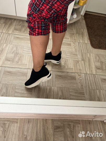 Кроссовки, сникеры