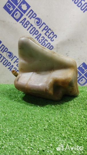 Бачок расширительный Mitsubishi Galant седан 2.0