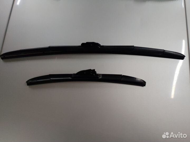 Дворники на Toyota Sienta 2016 г.в