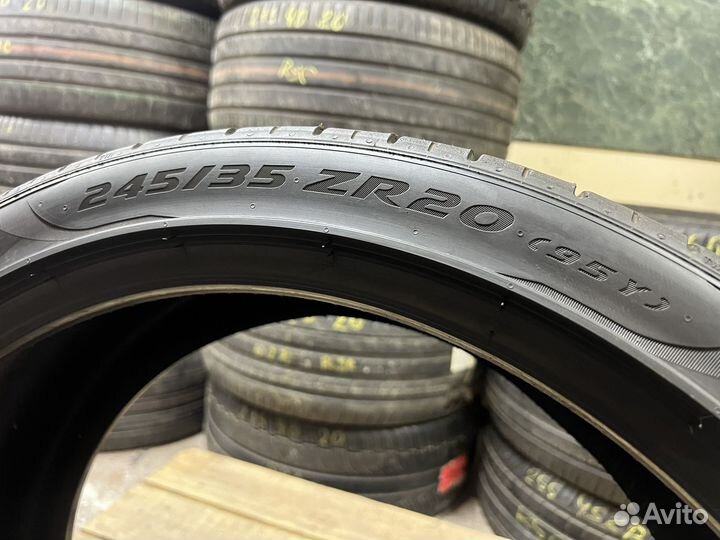 Pirelli P Zero PZ4 245/35 R20