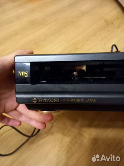 Видеомагнитофон hitachi VT-P88(GK)