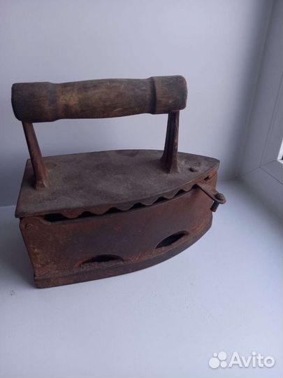 Старинный утюг