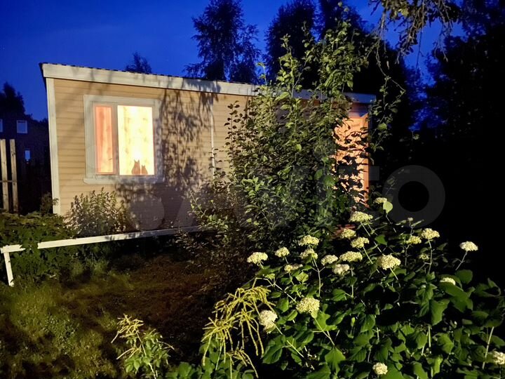 Дом 12 м² на участке 30 сот.