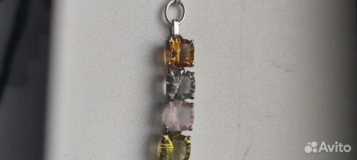 Браслет с кушонами натуральных камней