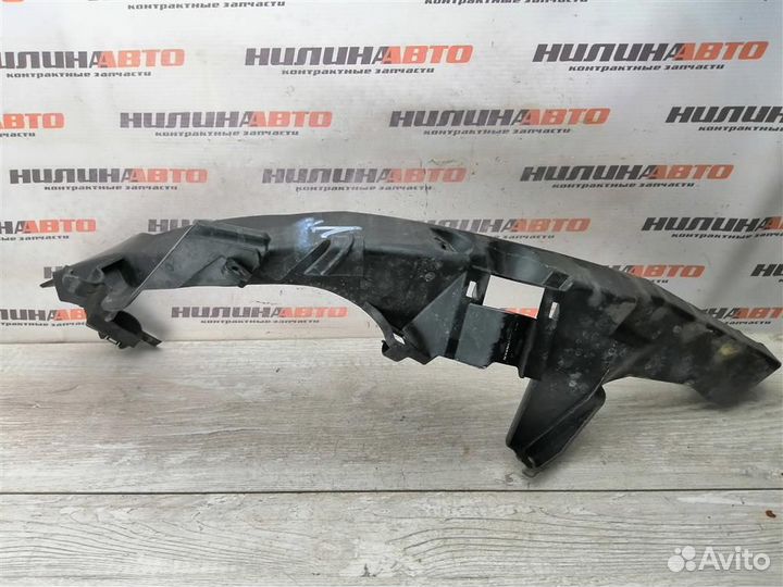 Кронштейн фары правый бмв Е90