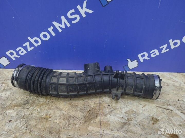 Патрубок воздушного фильтра Renault Duster