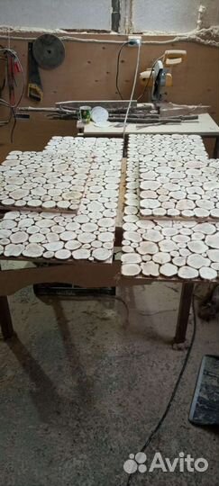 Картина из можжевельника